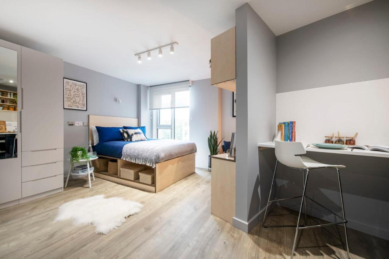 Sleek Studios, Apartments And Private Bedrooms At Silk Mill Close To Edinburgh Old Town ภายนอก รูปภาพ