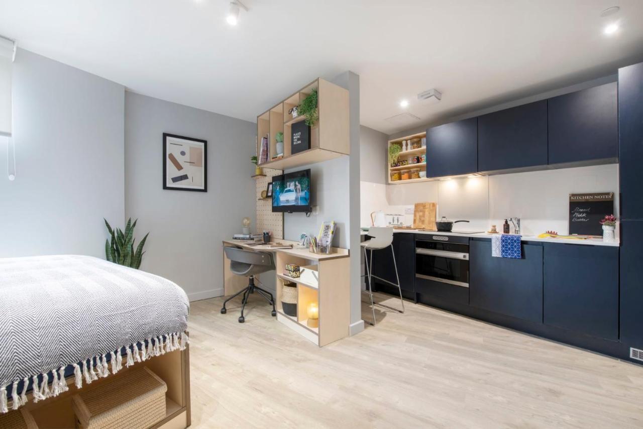 Sleek Studios, Apartments And Private Bedrooms At Silk Mill Close To Edinburgh Old Town ภายนอก รูปภาพ